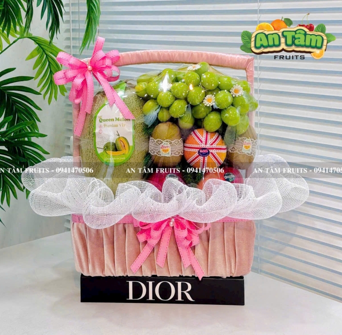GIỎ TRÁI CÂY TONE HỒNG NGỌT NGÀO 