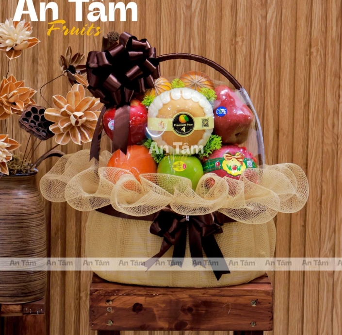 GIỎ TRÁI CÂY KHÔNG NHO TOEN NÂU SANG TRỌNG CHÚC MỪNG NHẬN NHÀ 