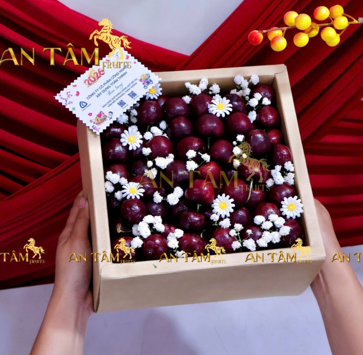 HỘP NÂU 2KG CHERRY MỸ SIÊU SANG 