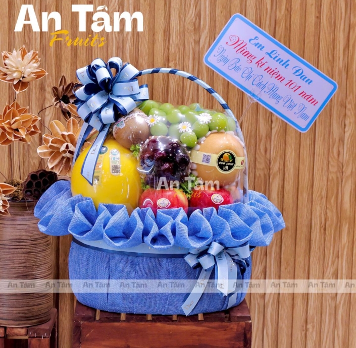GIỎ TRÁI CÂY TONE XANH CHÚC MỪNG NGÀY BÁO CHÍ 21 THANG 6