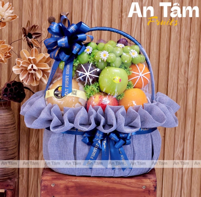 GIỎ TRÁI CÂY TONE XANH XÁM CẢM ƠN THẦY ĐỒNG HÀNH 