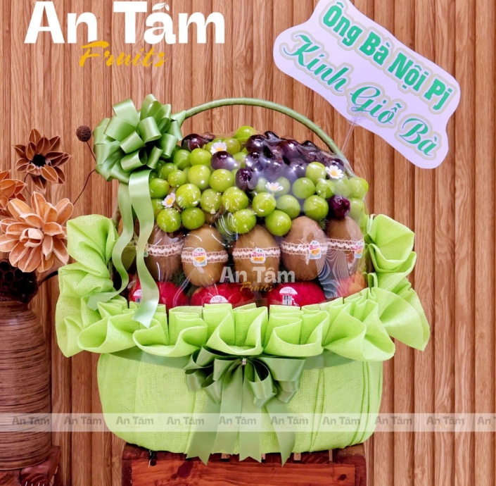 GIỎ TRÁI CÂY TONE XANH LÁ NON KĨNH GIỖ 