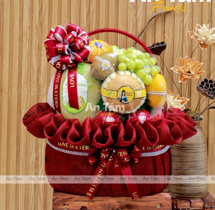 GIỎ TRÁI CÂY TONE ĐỎ CHÚC MỪNG SIÊU SANG