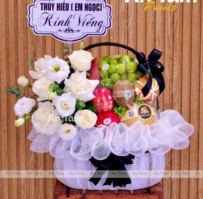 GIỎ TRÁI CÂY PHỐI HOA KÍNH VIẾNG FORM NHỎ