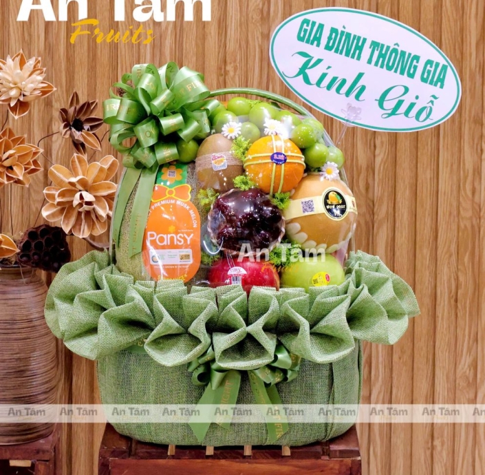 GIỎ TRÁI CÂY DÂNG HƯƠNG KÍNH GIỖ THÔNG GIA 