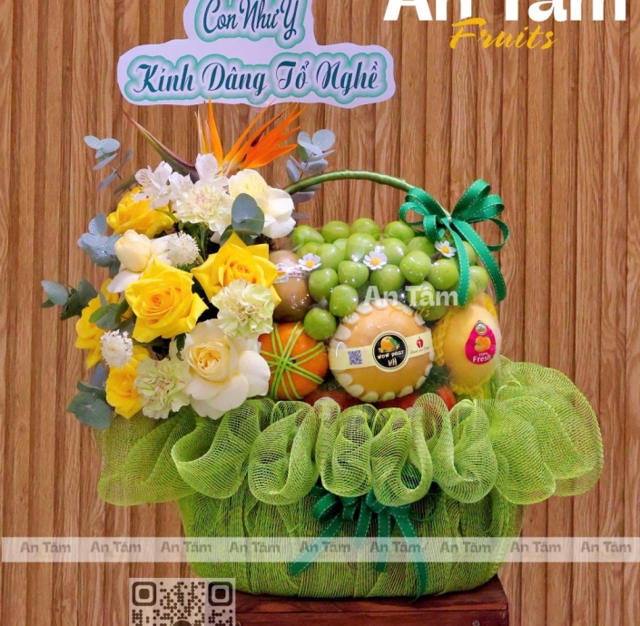 TRÁI CÂY PHỐI HOA KÍNH DÂNG TỔ NGHỀ 12 THANG 8 AL