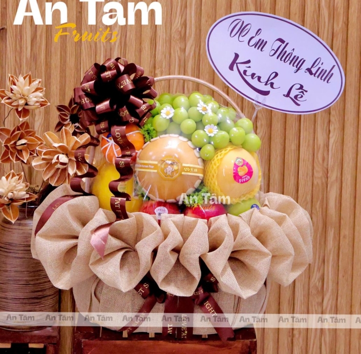 GIỎ TRÁI CÂY TONE NÂU KÍNH GIỖ SANG TRỌNG