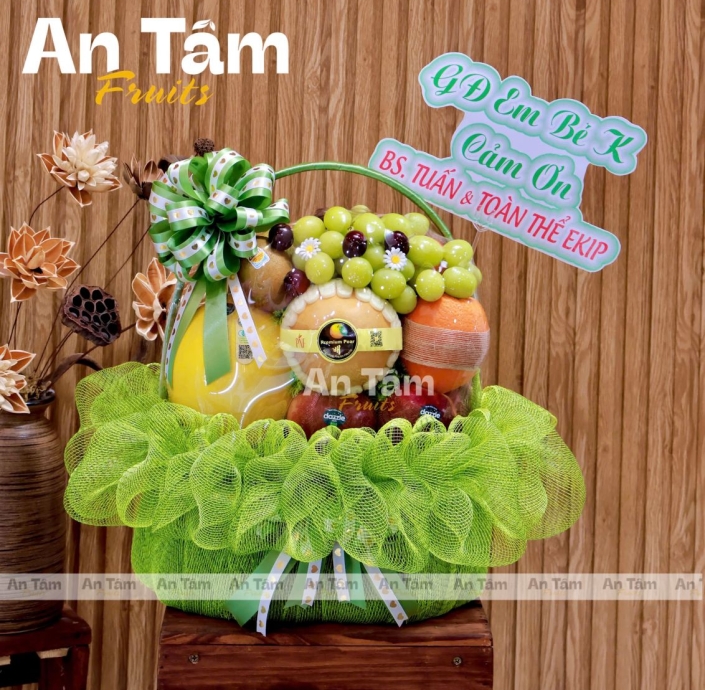 GIỎ TRÁI CÂY CẢM ƠN BÁC SĨ TONE XANH LÁ TƯƠI MÁT