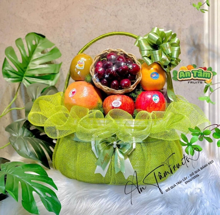 GIỎ TRÁI CÂY TONE XANH LÁ MIX CHERRY KHÔNG NHO CHÚC MỪNG SINH NHẬT