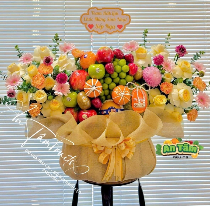 GIỎ TRÁI CÂY PHỐI HOA 2 BÊN 